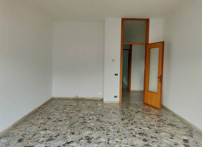 Quadrilocale con box, cantina e posto auto. Affare! Nembro