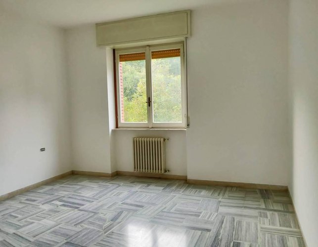 Quadrilocale con box, cantina e posto auto. Affare! Nembro