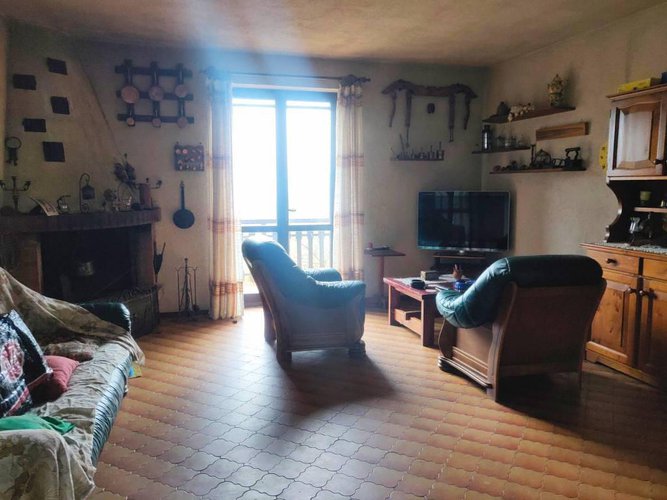 Villa unifamiliare immersa nel vedere con terreno Albino