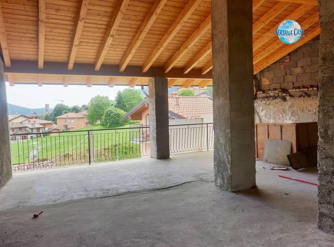 Porzione di casa da ristrutturare Albino