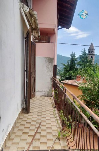 Porzione di casa da ristrutturare Albino