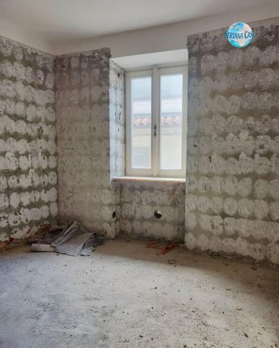 Porzione di casa da ristrutturare Albino