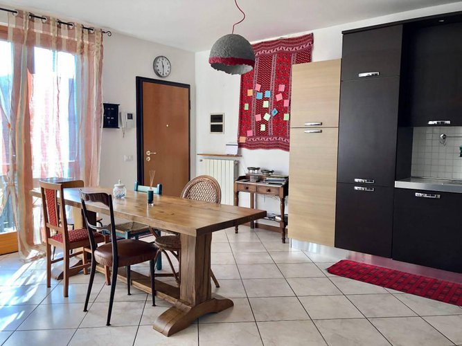 Grazioso trilocale con giardinetto di proprietà, arredato!