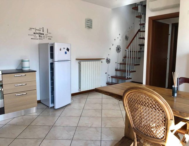 Grazioso trilocale con giardinetto di proprietà, arredato! Villa di Serio