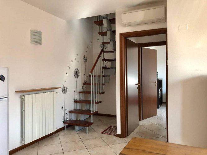 Grazioso trilocale con giardinetto di proprietà, arredato! Villa di Serio