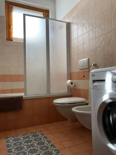 Grazioso trilocale con giardinetto di proprietà, arredato! Villa di Serio