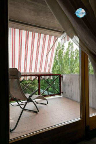 Grazioso quadrilocale con box doppio, arredato! Nembro