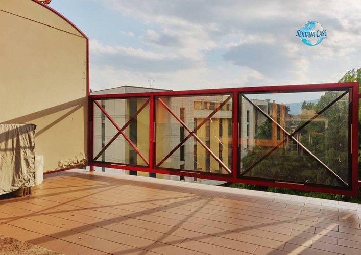 Grazioso quadrilocale con box doppio, arredato! Nembro