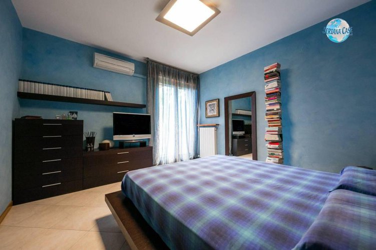 Grazioso quadrilocale con box doppio, arredato! Nembro