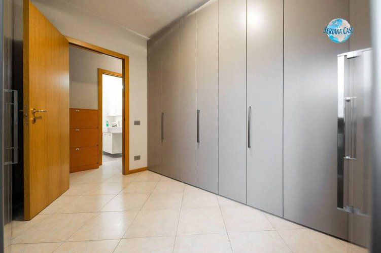 Grazioso quadrilocale con box doppio, arredato! Nembro