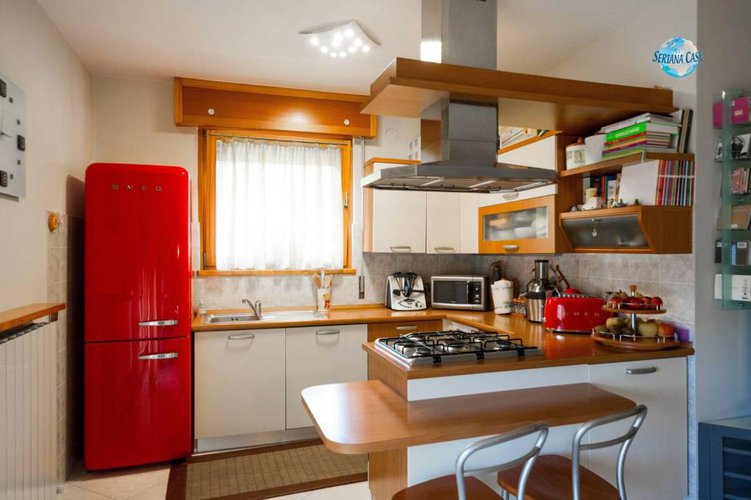 Grazioso quadrilocale con box doppio, arredato! Nembro