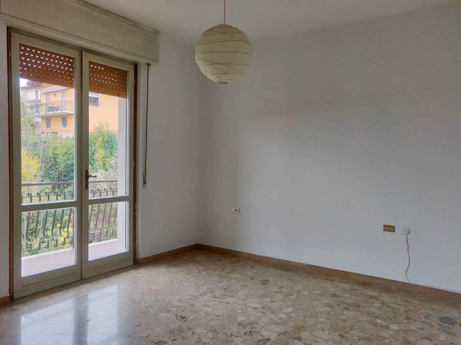 Grande quadrilocale con box e cantina Nembro