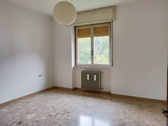 Grande quadrilocale con box e cantina Nembro