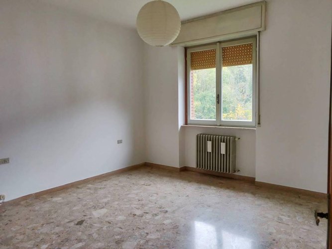 Grande quadrilocale con box e cantina Nembro