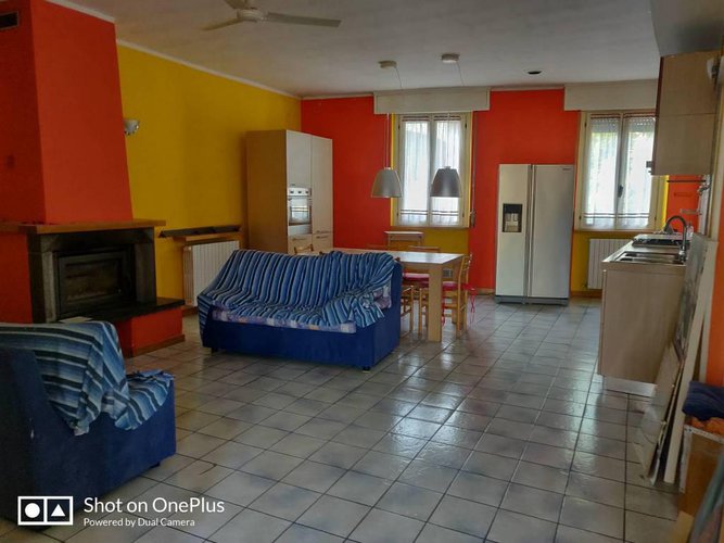 Trilocale adattabile a quadri di 125, box compreso Albino