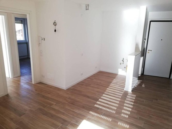 Nuova ristrutturazione! Trilocale con posto auto coperto. Nembro