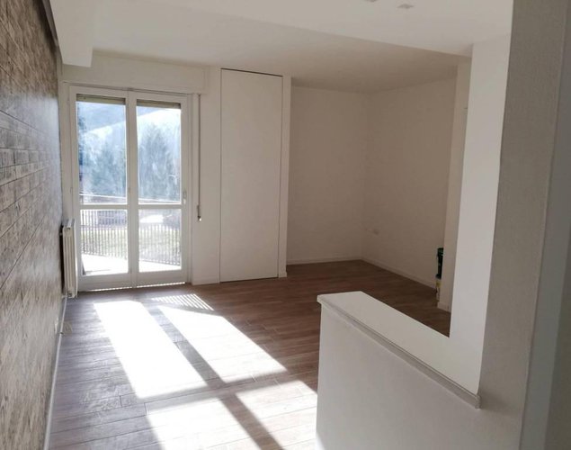 Nuova ristrutturazione! Trilocale con posto auto coperto. Nembro