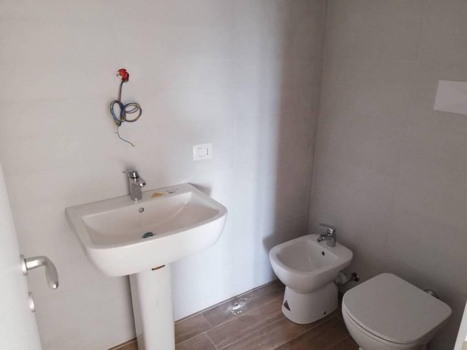 Nuova ristrutturazione! Trilocale con posto auto coperto. Nembro