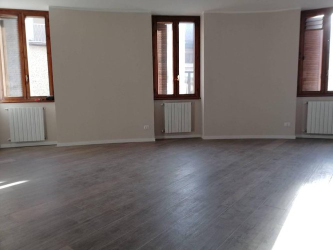 Nuovissimo trilocale con cantina, centralissimo Albino Albino