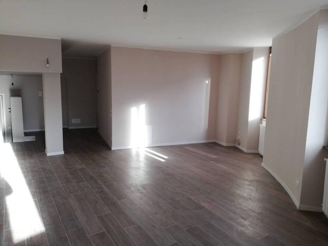 Nuovissimo trilocale con cantina, centralissimo Albino Albino