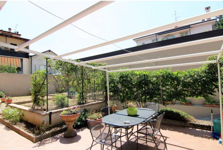 vicinanze Piazza Sant'Anna in casetta con giardino e box Bergamo