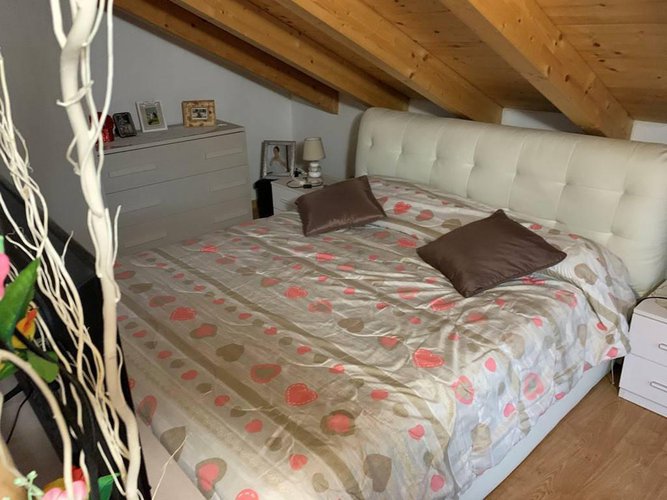 PORZIONE DI CASA CON UN MONOLOCALE, UN BILOCALE E GIARDINO Seriate