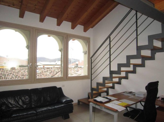 NEMBRO TRILOCALE COME NUOVO SU DUE LIVELLI Nembro