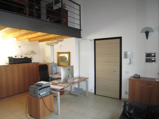 NEMBRO TRILOCALE COME NUOVO SU DUE LIVELLI Nembro