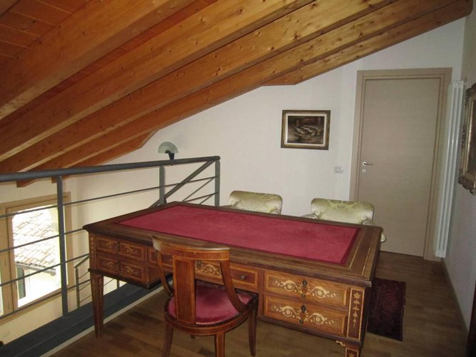 NEMBRO TRILOCALE COME NUOVO SU DUE LIVELLI Nembro