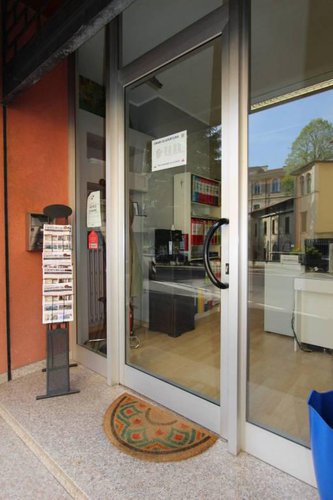 Negozio con due locali al piano terra in centro paese! Palosco