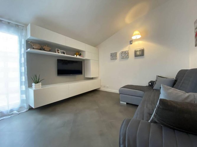 FAVOLOSO ED ELEGANTE APPARTAMENTO AL PIANO MANSARDATO! Trescore Balneario