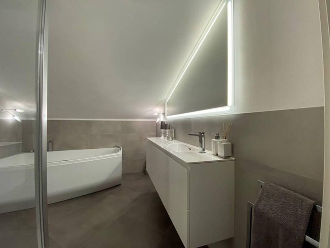 FAVOLOSO ED ELEGANTE APPARTAMENTO AL PIANO MANSARDATO! Trescore Balneario