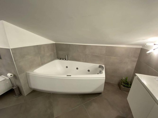 FAVOLOSO ED ELEGANTE APPARTAMENTO AL PIANO MANSARDATO! Trescore Balneario