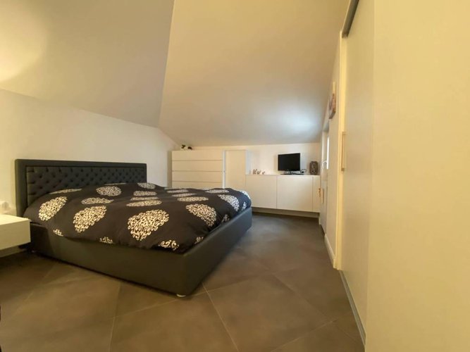 FAVOLOSO ED ELEGANTE APPARTAMENTO AL PIANO MANSARDATO! Trescore Balneario