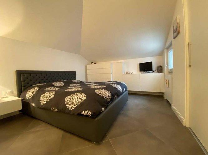 FAVOLOSO ED ELEGANTE APPARTAMENTO AL PIANO MANSARDATO! Trescore Balneario