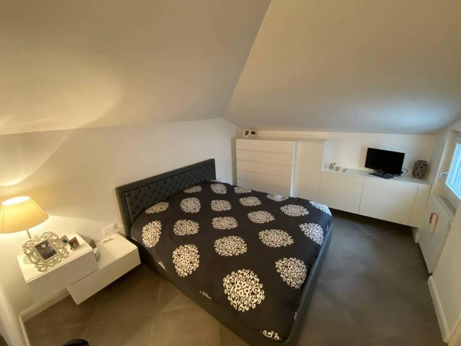 FAVOLOSO ED ELEGANTE APPARTAMENTO AL PIANO MANSARDATO! Trescore Balneario