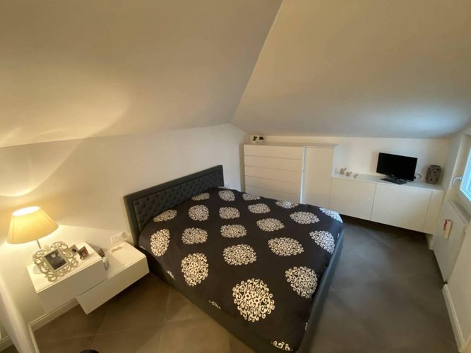 FAVOLOSO ED ELEGANTE APPARTAMENTO AL PIANO MANSARDATO! Trescore Balneario