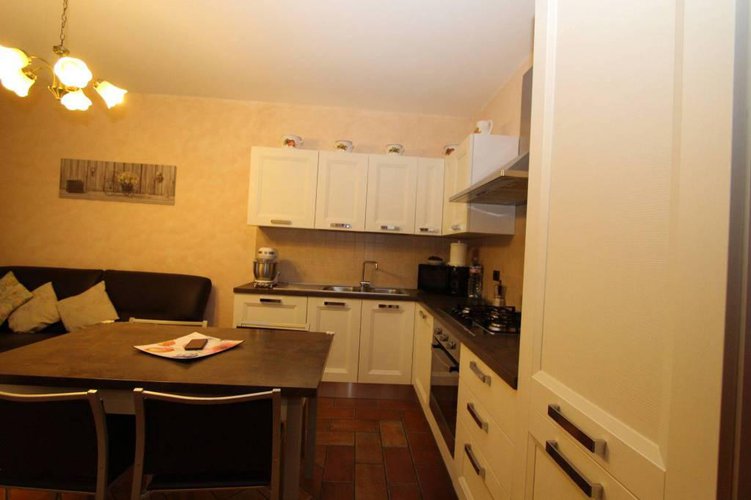 ELEGANTE BILOCALE IN ZONA PEDECOLLINARE Grumello del Monte