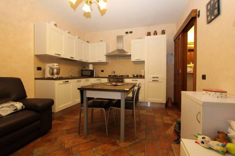 ELEGANTE BILOCALE IN ZONA PEDECOLLINARE Grumello del Monte