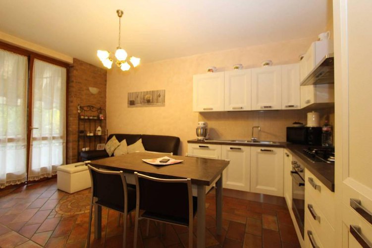 ELEGANTE BILOCALE IN ZONA PEDECOLLINARE Grumello del Monte