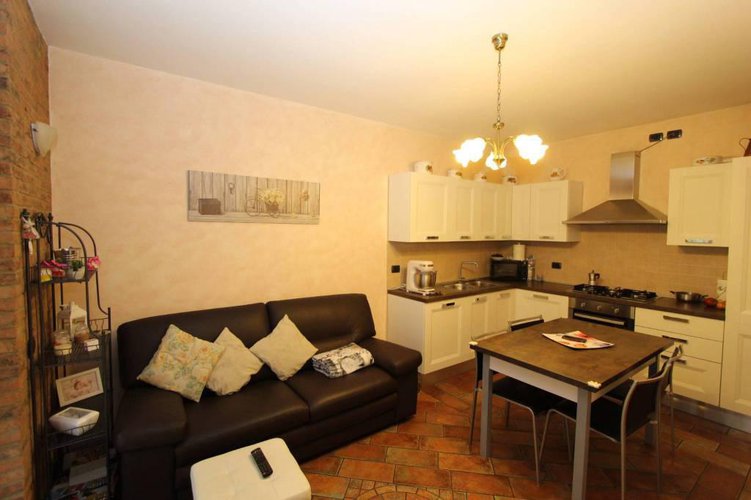 ELEGANTE BILOCALE IN ZONA PEDECOLLINARE Grumello del Monte