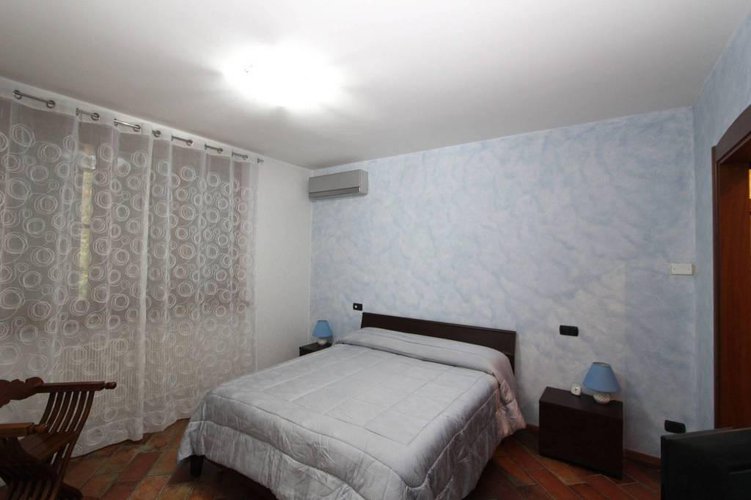 ELEGANTE BILOCALE IN ZONA PEDECOLLINARE Grumello del Monte