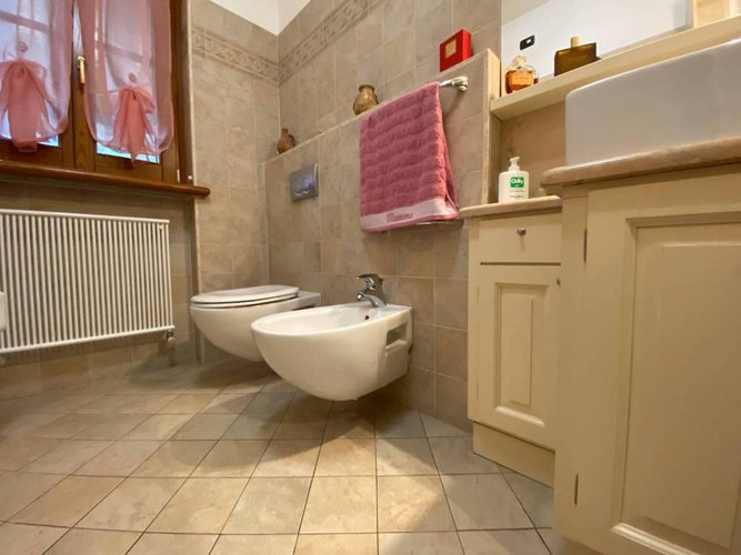 ELEGANTE BILOCALE IN ZONA PEDECOLLINARE Grumello del Monte