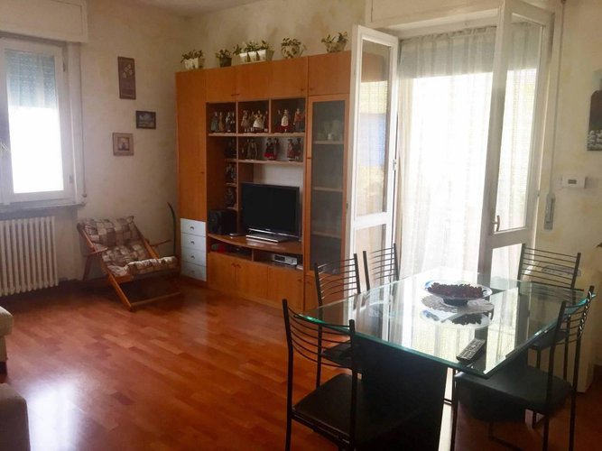 TRILOCALE IN BUONE CONDIZIONI A ROMANO DI LOMBARDIA Romano di Lombardia