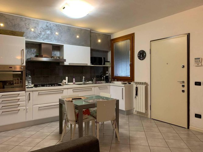 APPARTAMENTO IN VILLA DI RECENTE COSTRUZIONE Antegnate