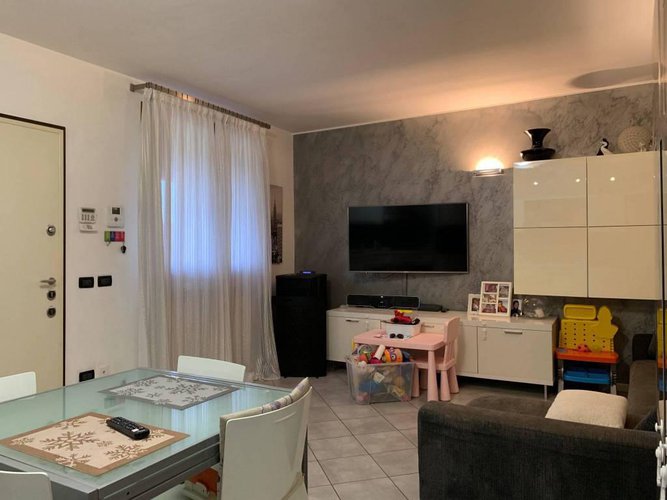 APPARTAMENTO IN VILLA DI RECENTE COSTRUZIONE Antegnate