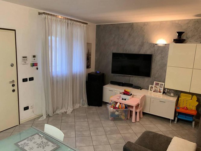 APPARTAMENTO IN VILLA DI RECENTE COSTRUZIONE Antegnate