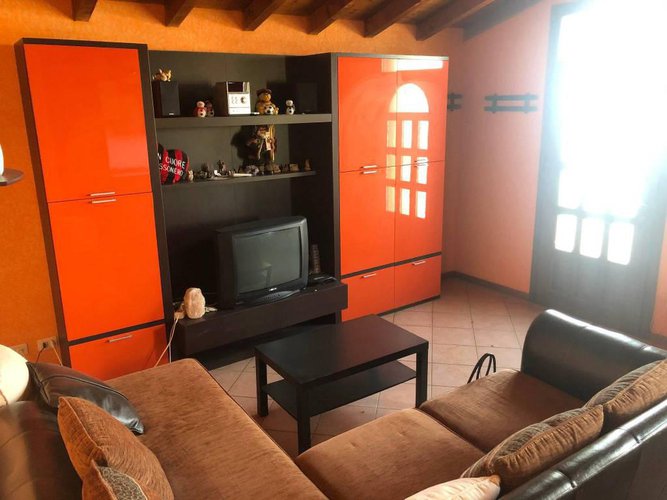 TRILOCALE CON GIARDINO Fara Olivana con Sola