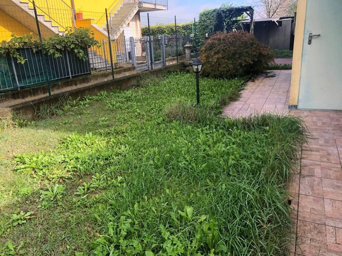 TRILOCALE CON GIARDINO Fara Olivana con Sola