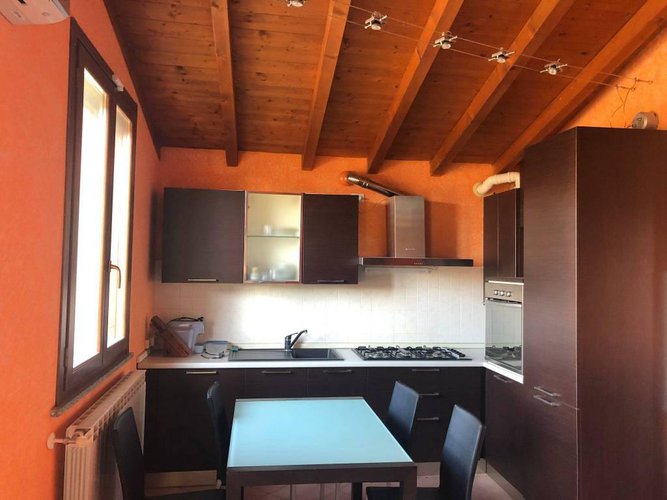 TRILOCALE CON GIARDINO Fara Olivana con Sola